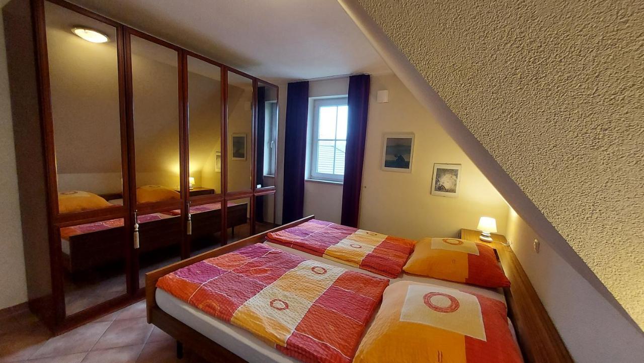 Ferienwohnung Im Uhlenhuus Wiek auf Rügen Extérieur photo